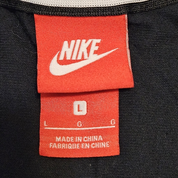 BOGO Free🦋 Nike Gold Glitter Logo T-Shirt - Picture 8 of 13